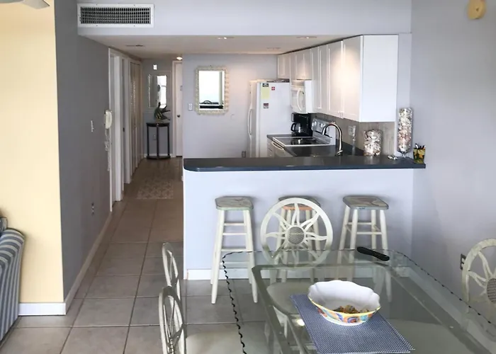Apartment Fountainhead Towers